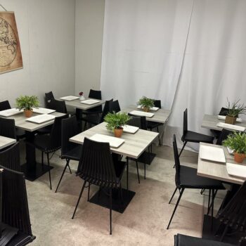 Tables HORECA 2 personnes 70x70cm (7 pièce disponible)