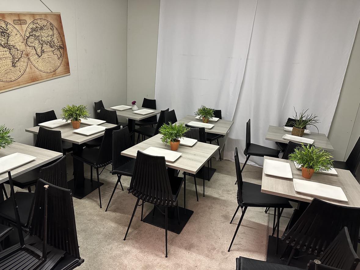 Tables HORECA 2 personnes 70x70cm (7 pièce disponible)