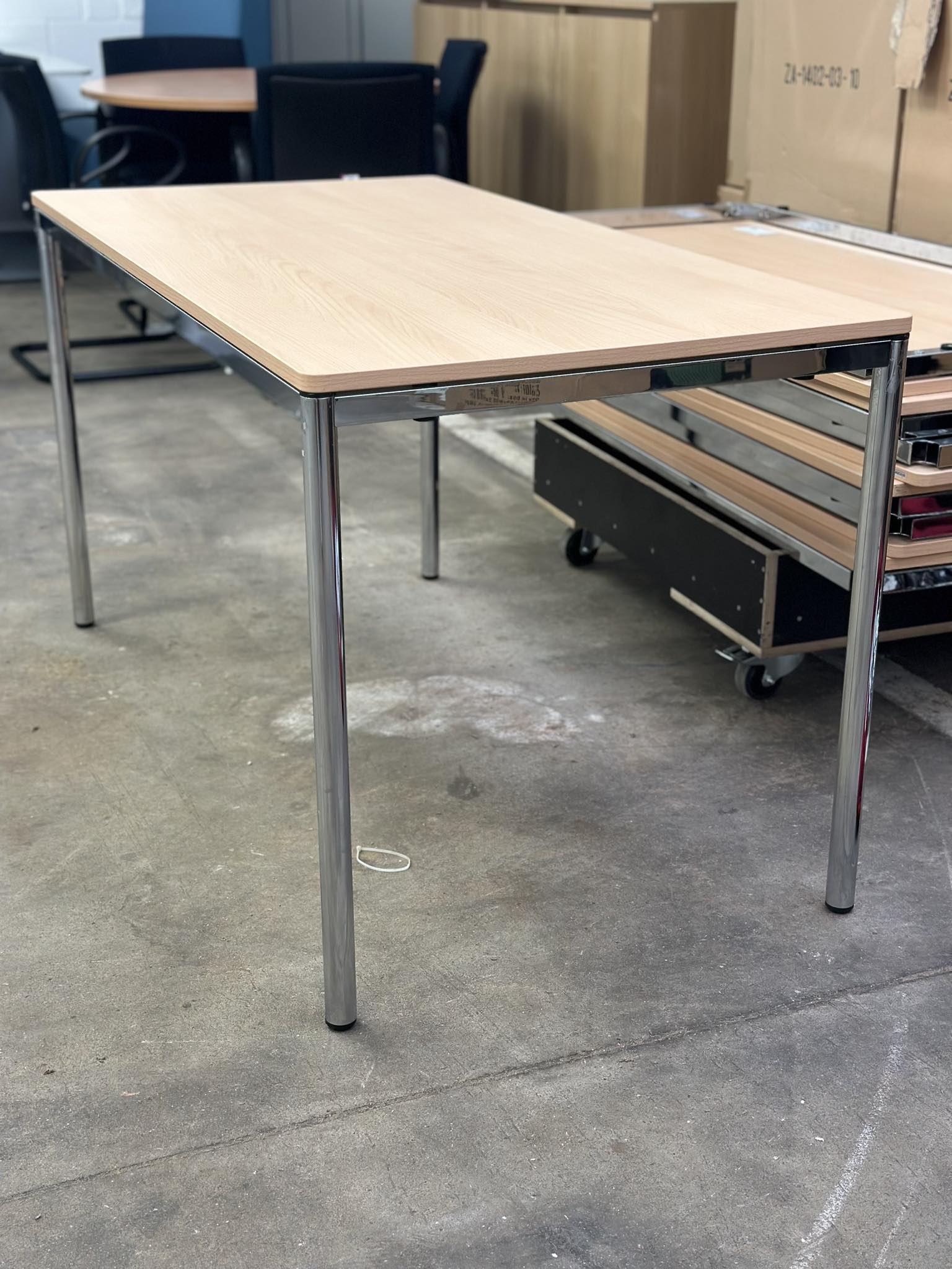 Bureau/table de réunion "Weisner Hager"