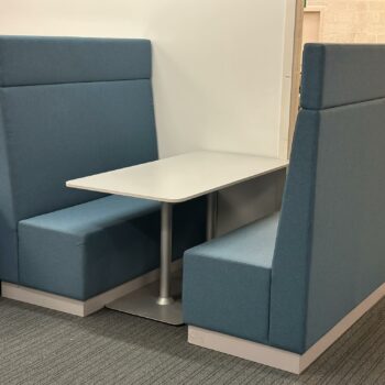 Banquette lounge "Ahrend" (4 pièces disponibles)