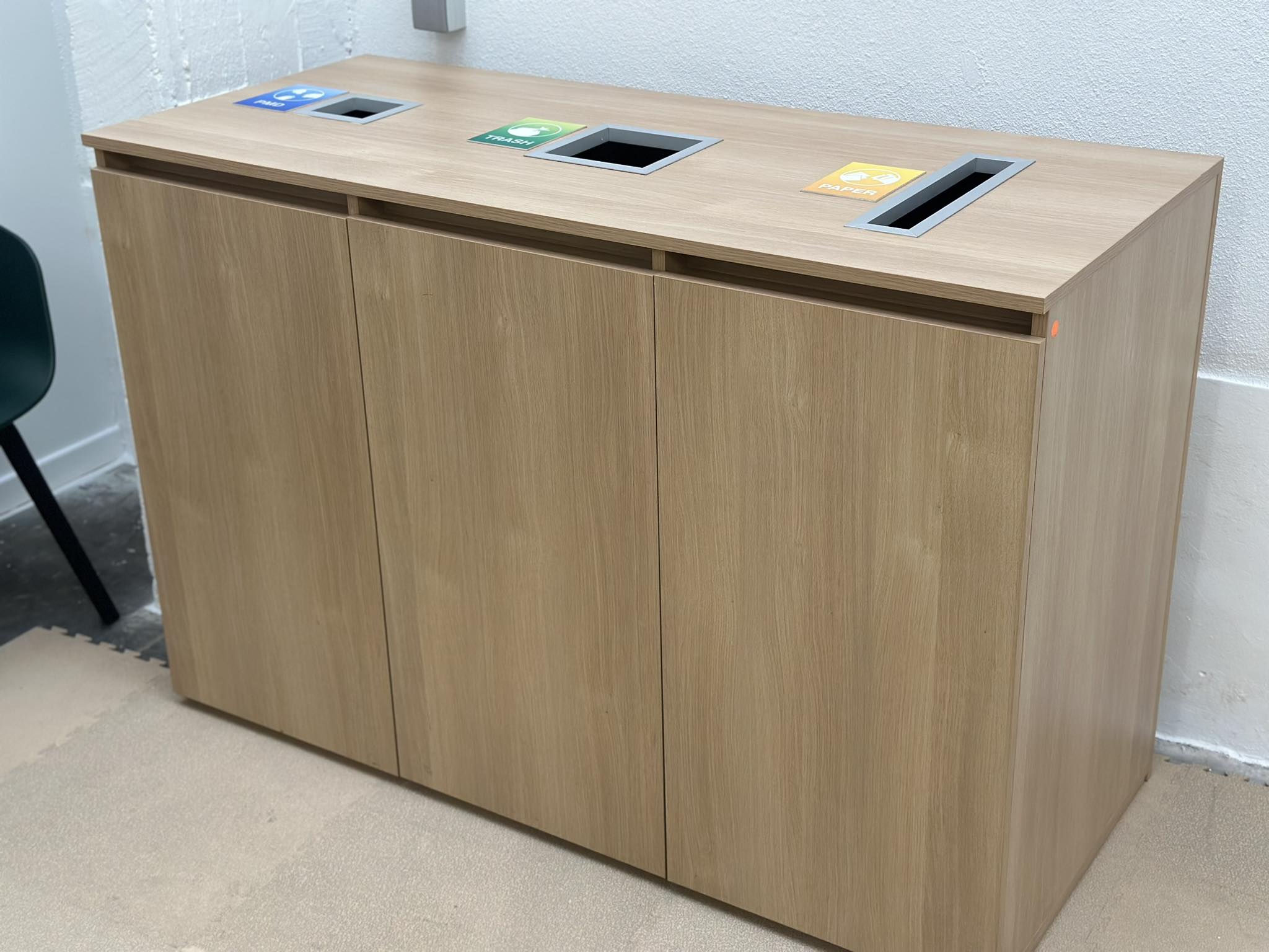 Meuble poubelle 3 compartiment ( 2 pièces disponibles)