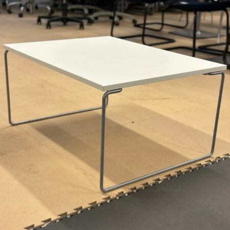 Table basse d'appoint blanche