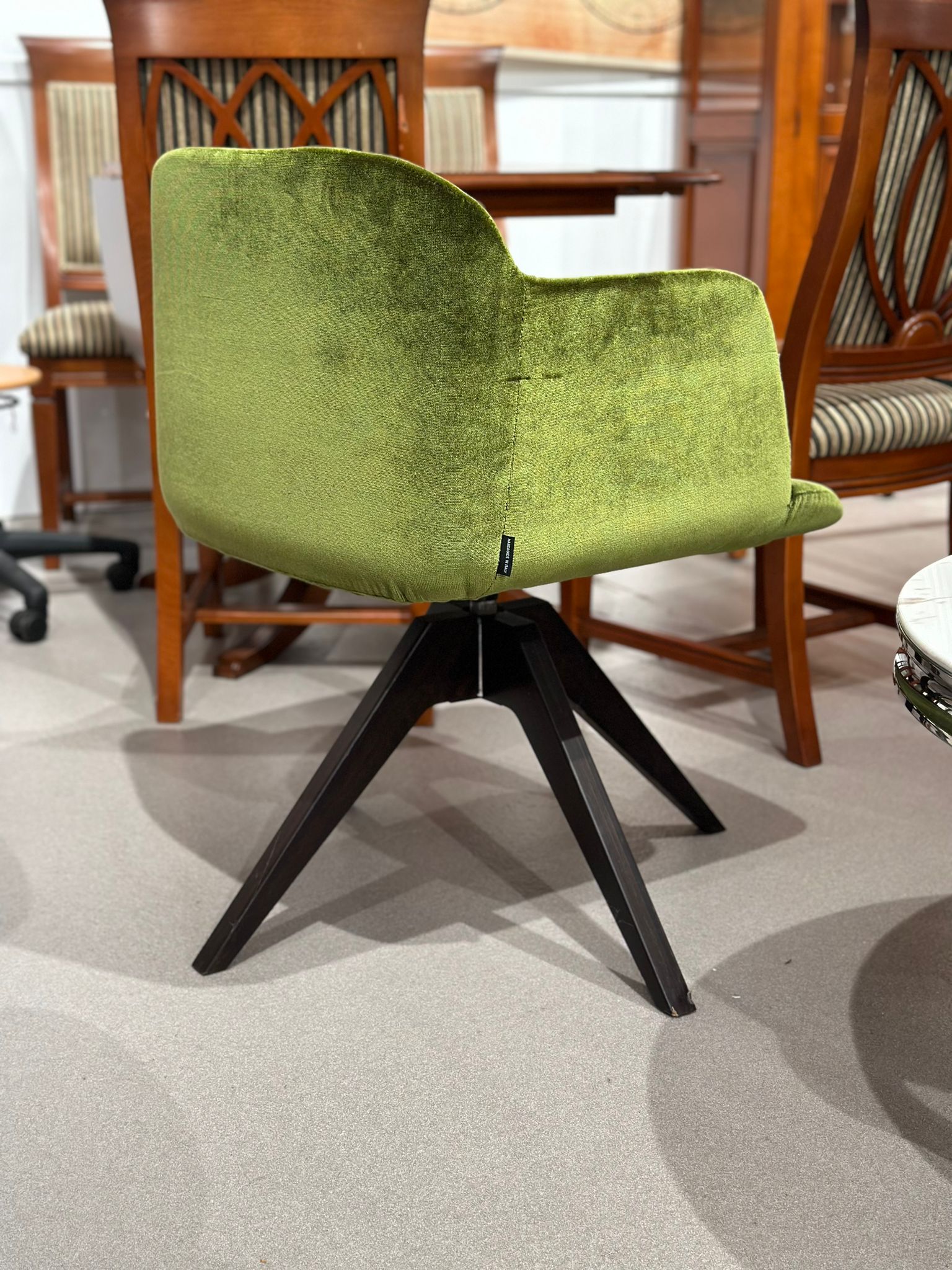 Fauteuil pivotant en velour design - DEEP - Image 3
