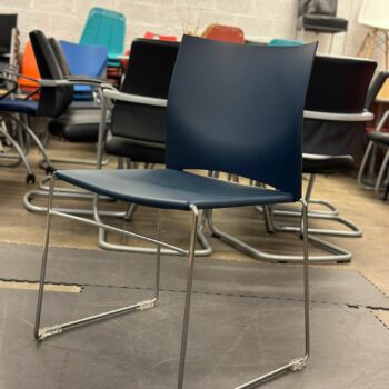 Chaise bleu multi usages - JILL