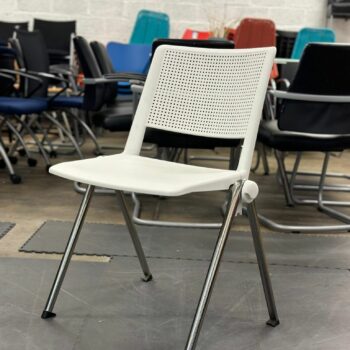 Chaise blanche design office