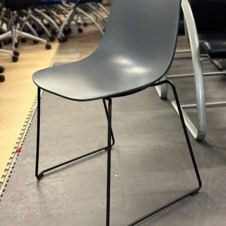 Chaise coque design italien