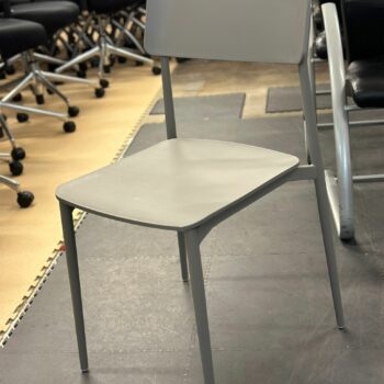 Chaise acier et polypropylène - CULT SERGIS