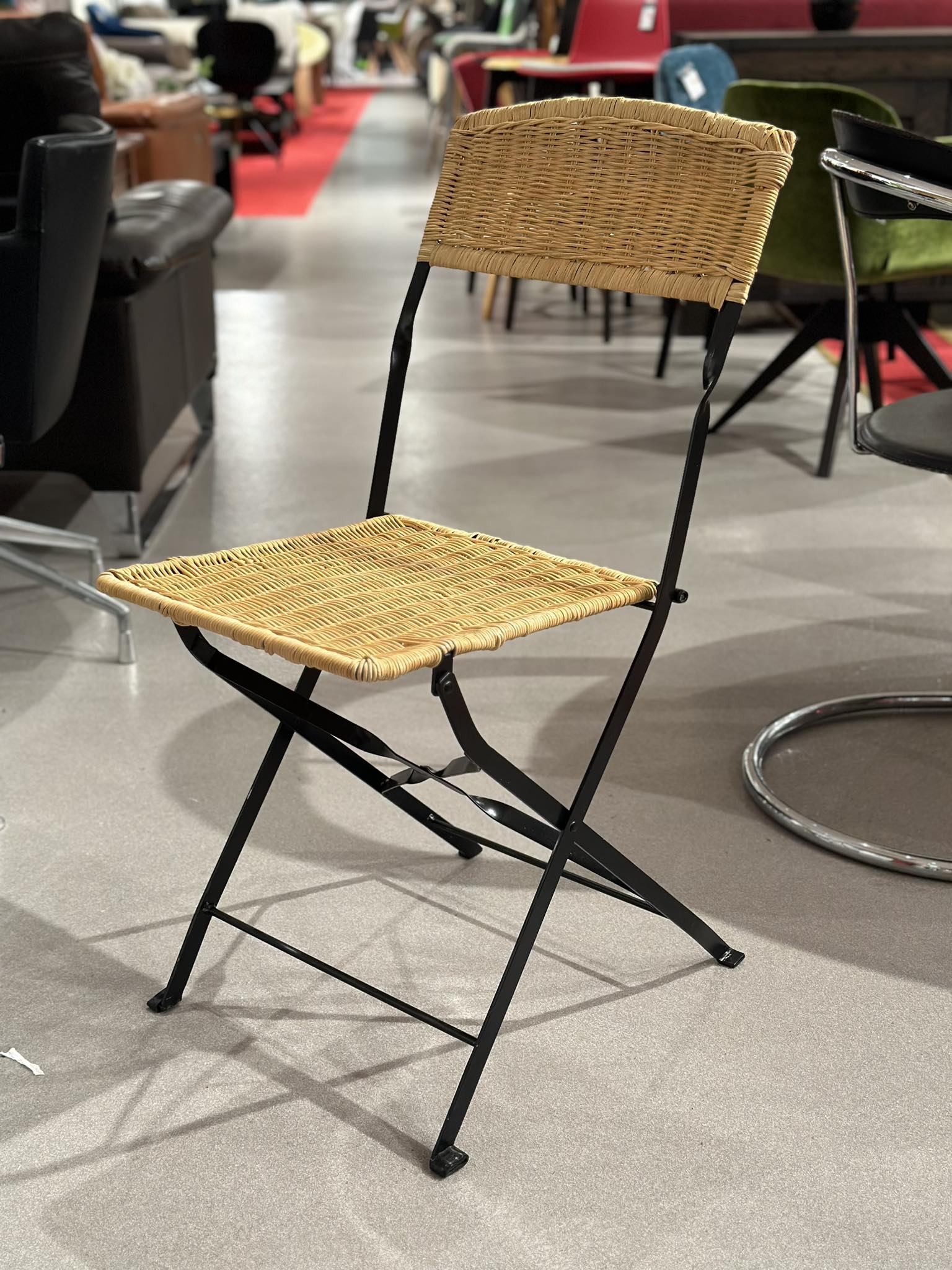 Chaises en osier pliables (100 pièces disponibles) - Image 3