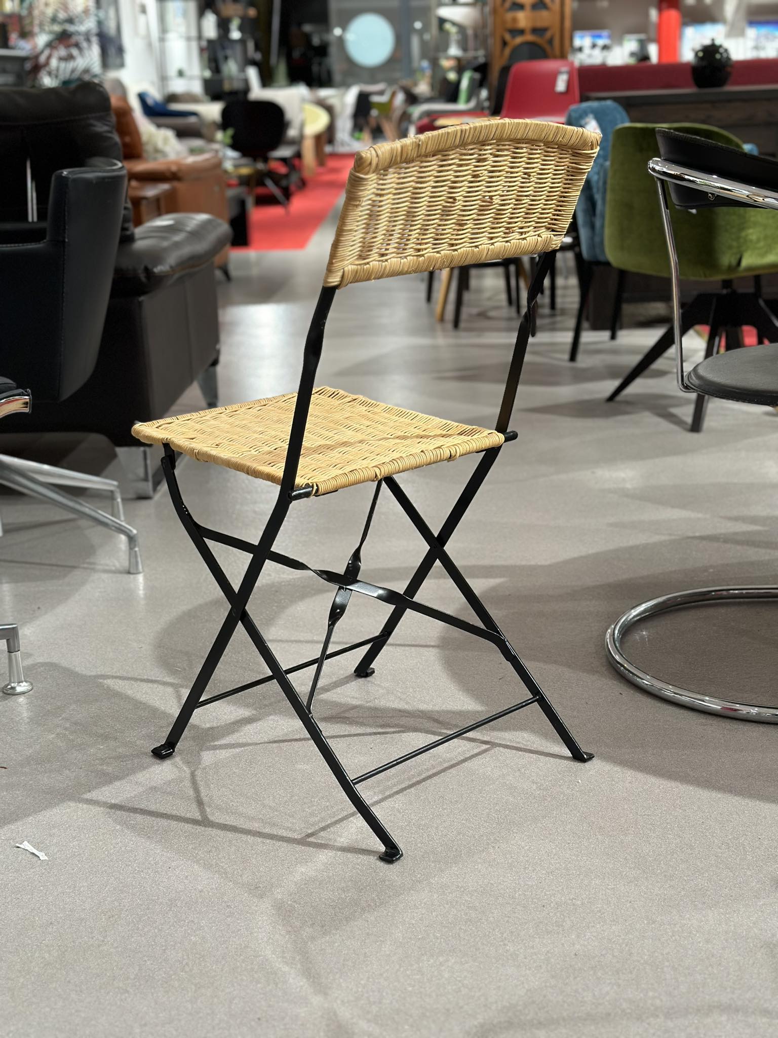 Chaises en osier pliables (100 pièces disponibles) - Image 2