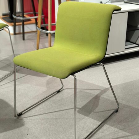 Chaise design - BULO dossier noir