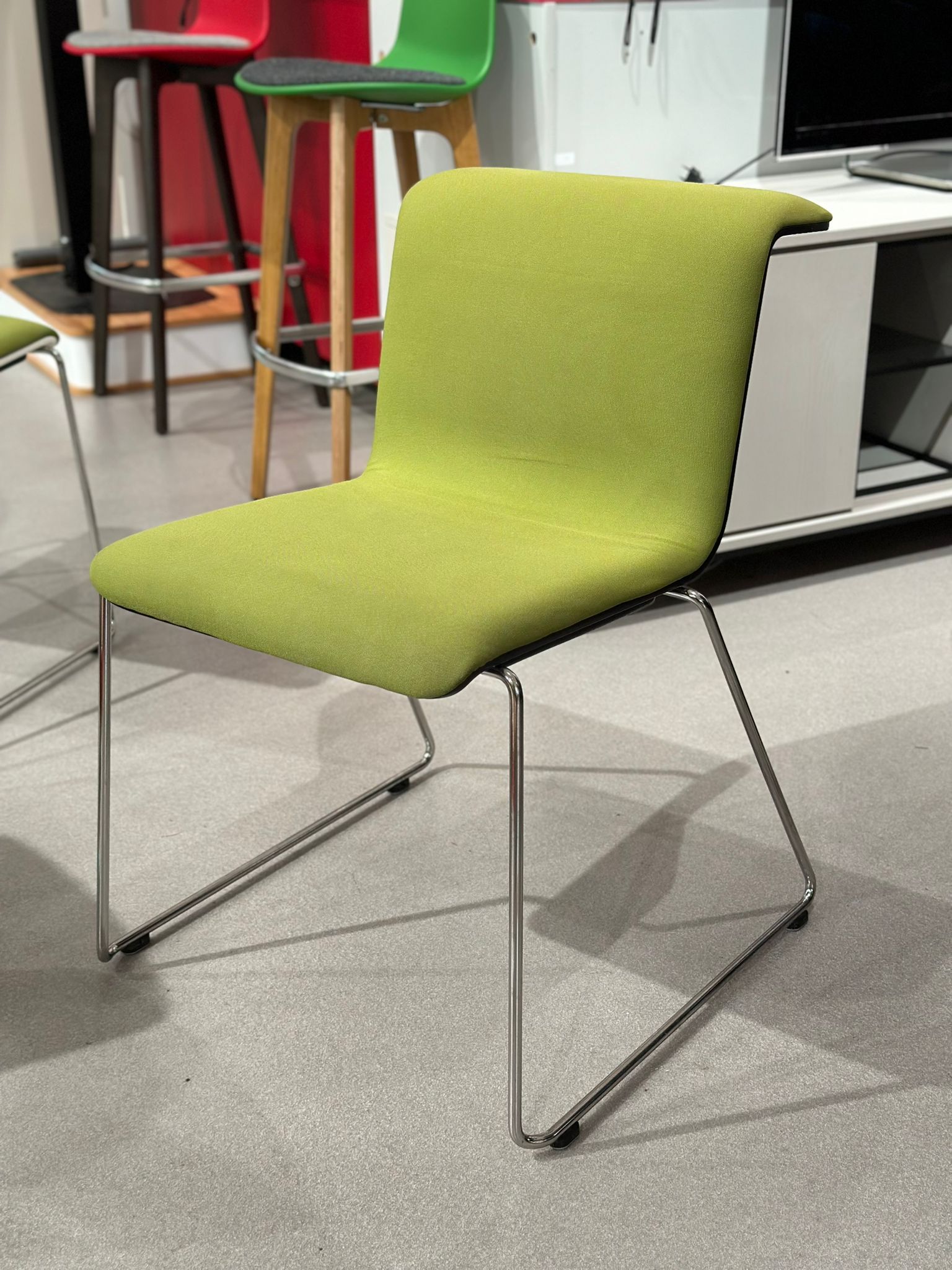 Chaise design - BULO dossier noir