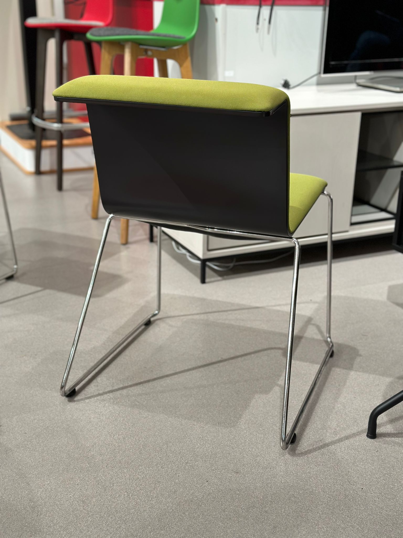 Chaise design - BULO dossier noir - Image 2