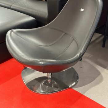 Fauteuil pivotant en cuir vintage IKEA