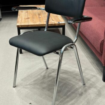 Chaise style écolier avec accoudoirs similicuir