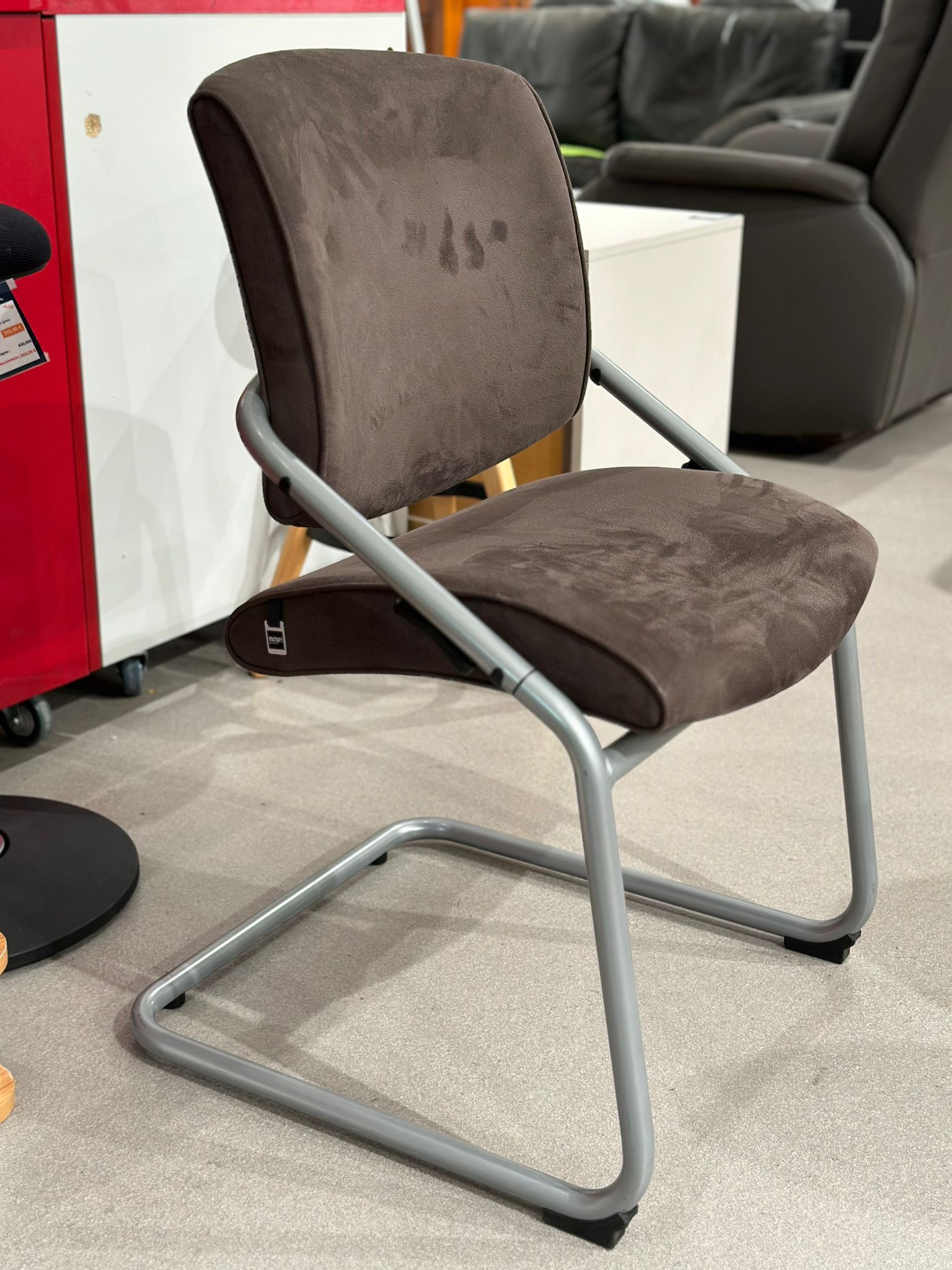Chaise design en dossier ajustable alcantara/nubuck - Hülsta