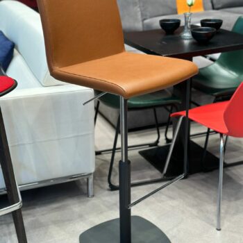 Tabourets de barre reglable en hauteur en cuir