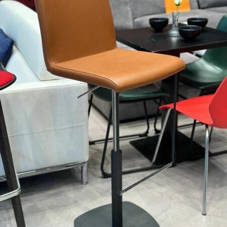 Tabourets de barre reglable en hauteur en cuir