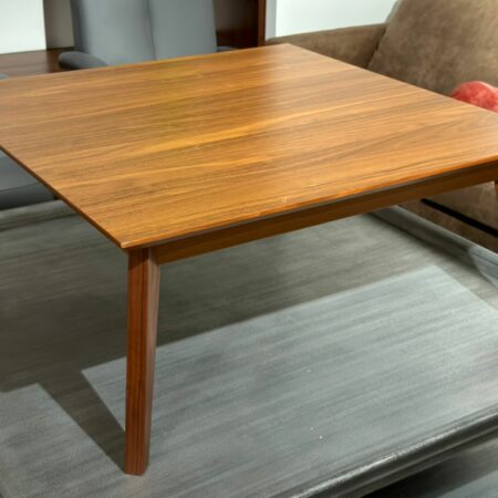 Table de salon design en bois - Noyer Nova