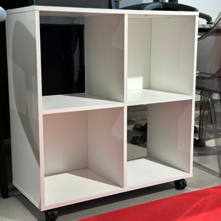 Meuble de rangement sur roulette