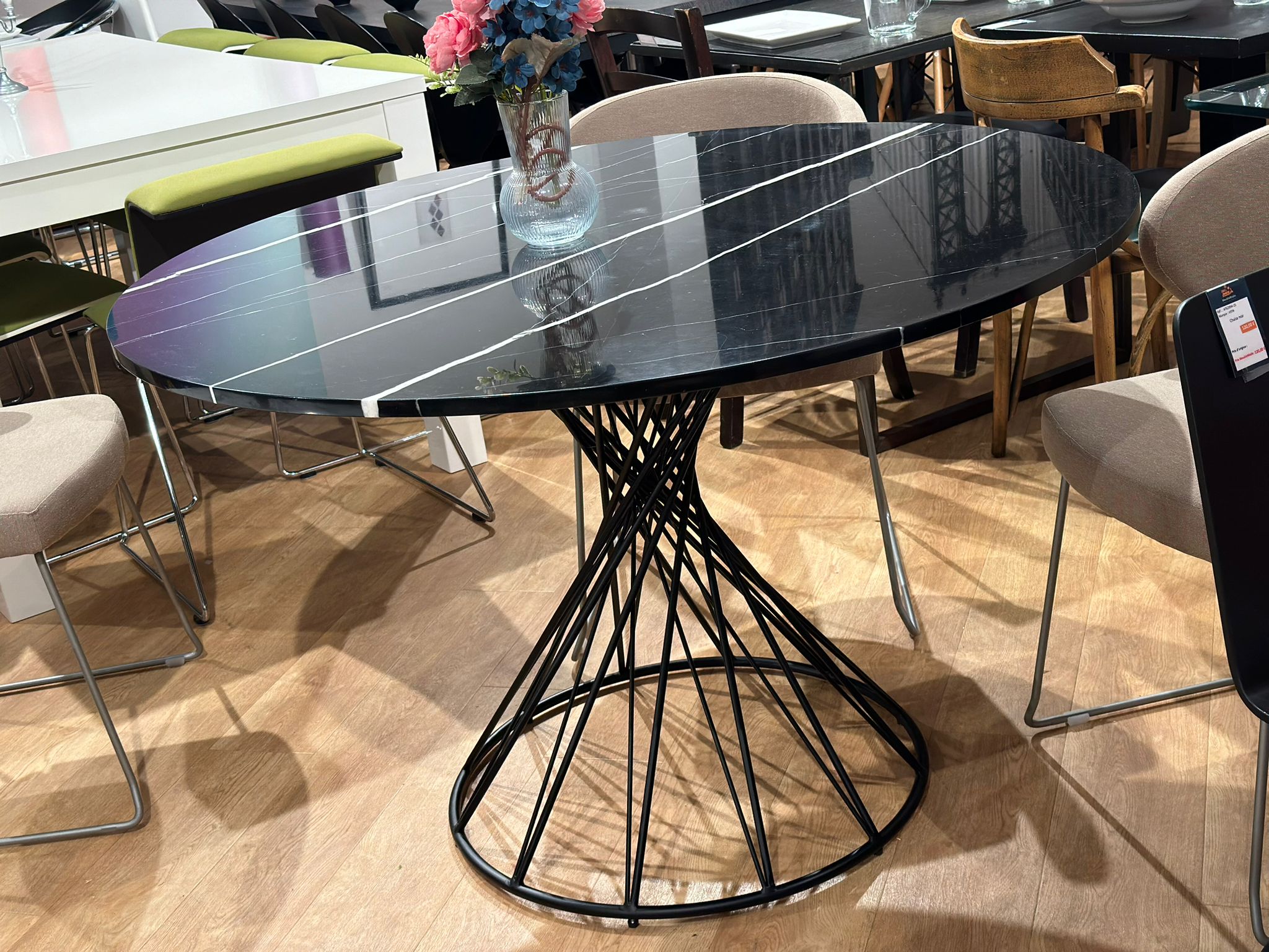 Table design ronde en marbre - Image 3