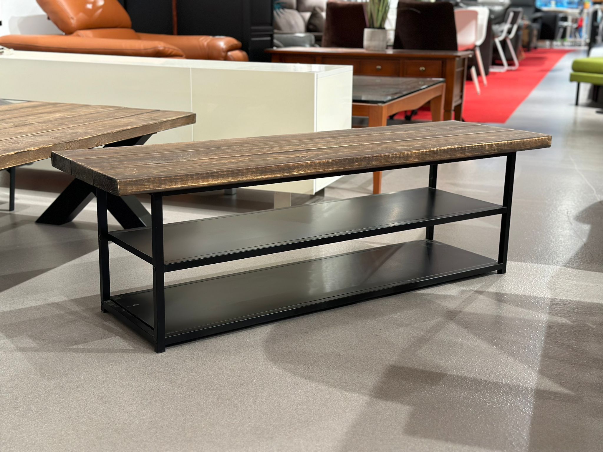 Meuble TV en bois style industriel