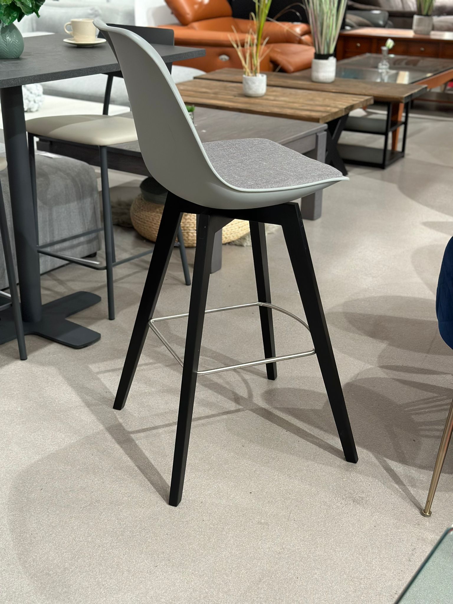 2x Tabourets de bar style scandinave (4 pièces disponibles) - Image 2