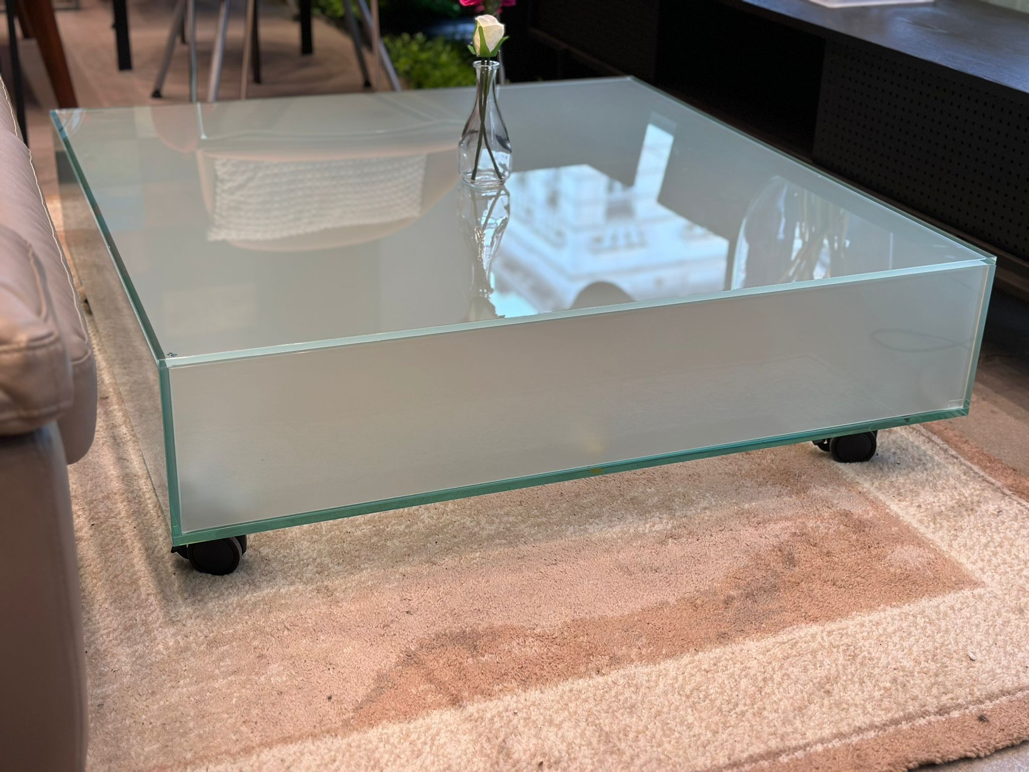 Table de salon en verre design - HELDERR - Image 4