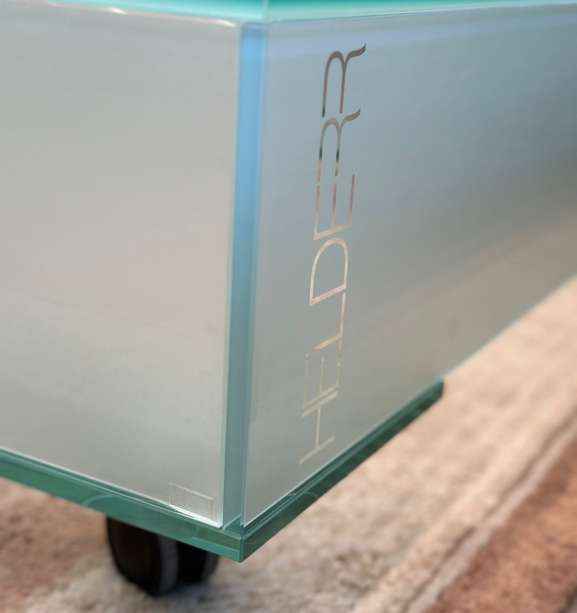 Table de salon en verre design - HELDERR - Image 2