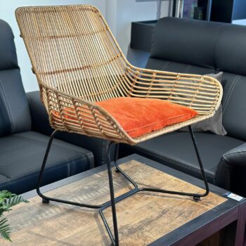 Fauteuil en rotin (2 pièces disponibles)