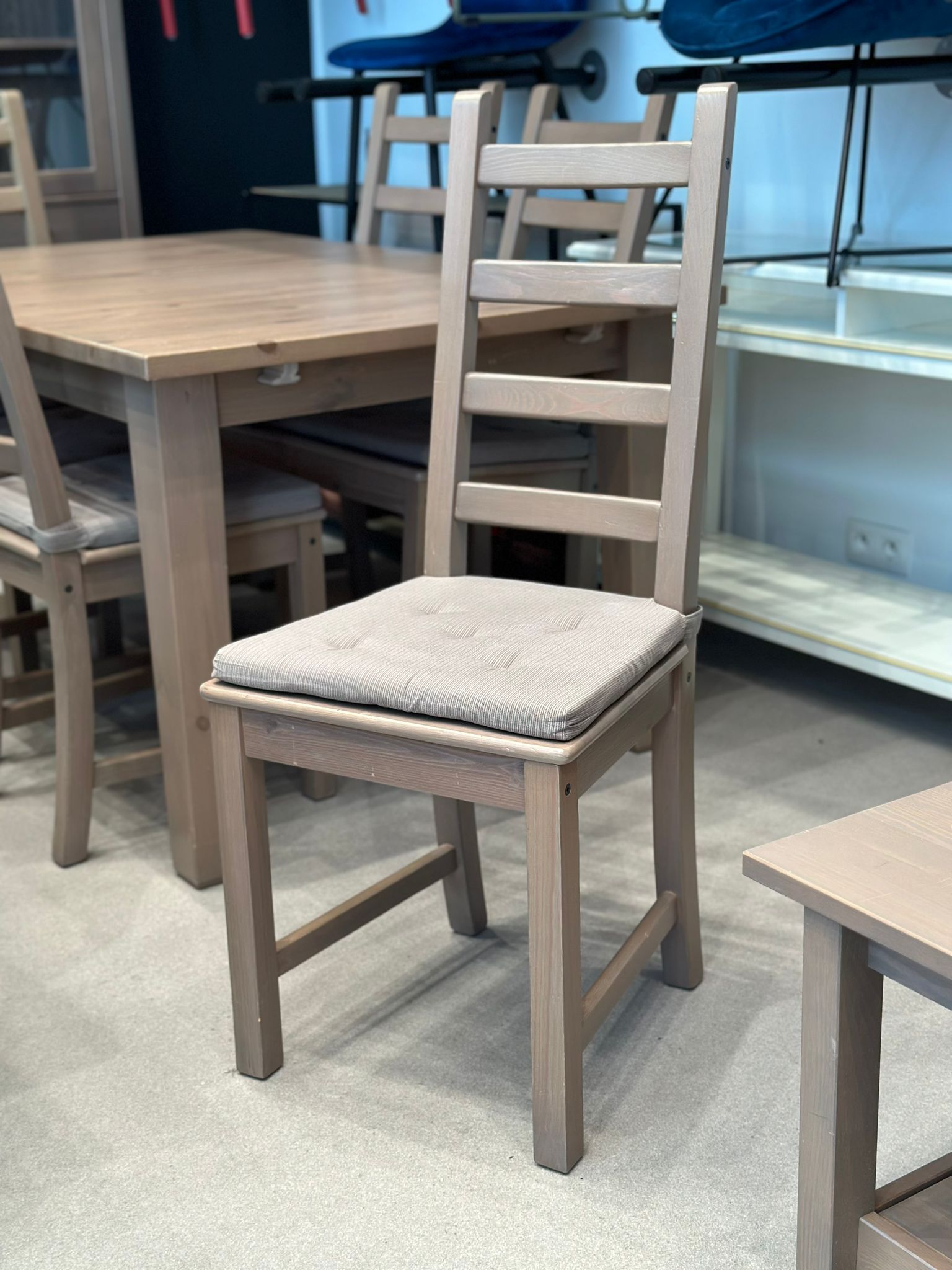 Table à manger extensible + 8 chaises - Image 6