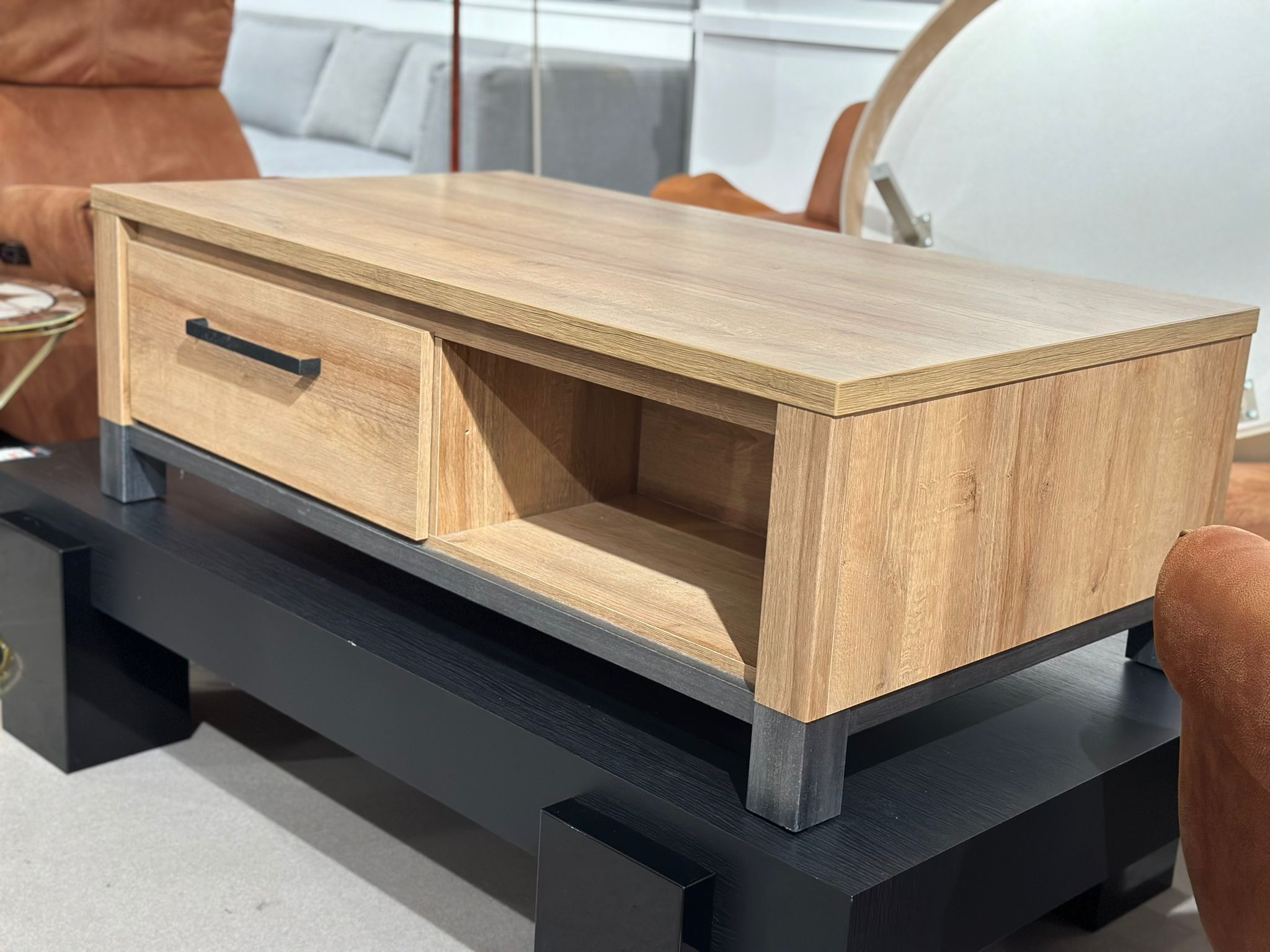 Table de salon couleur chêne clair avec 2 tiroirs - Image 3