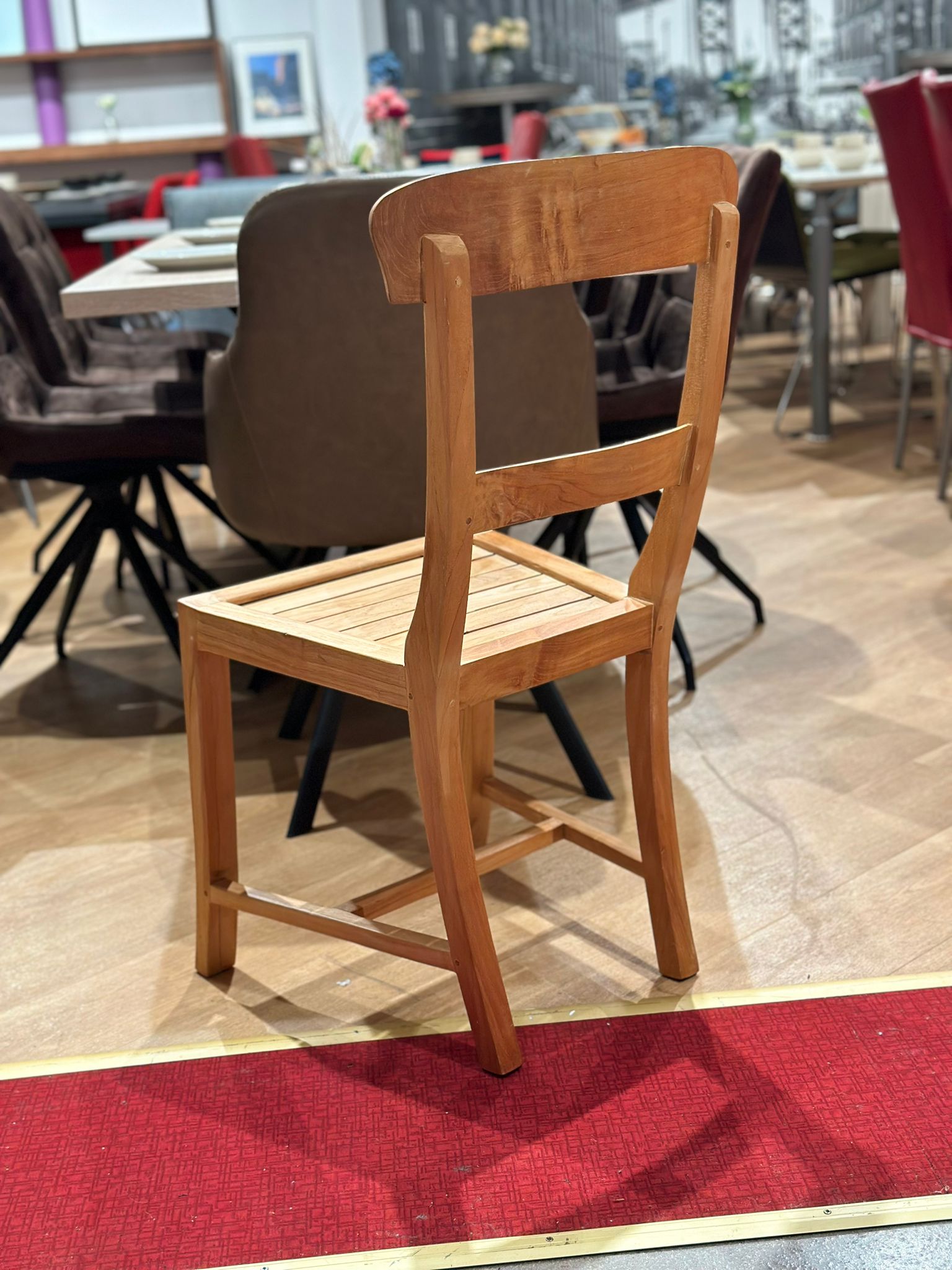 Chaise en bois "teak" (4 pièces disponibles) - Image 4
