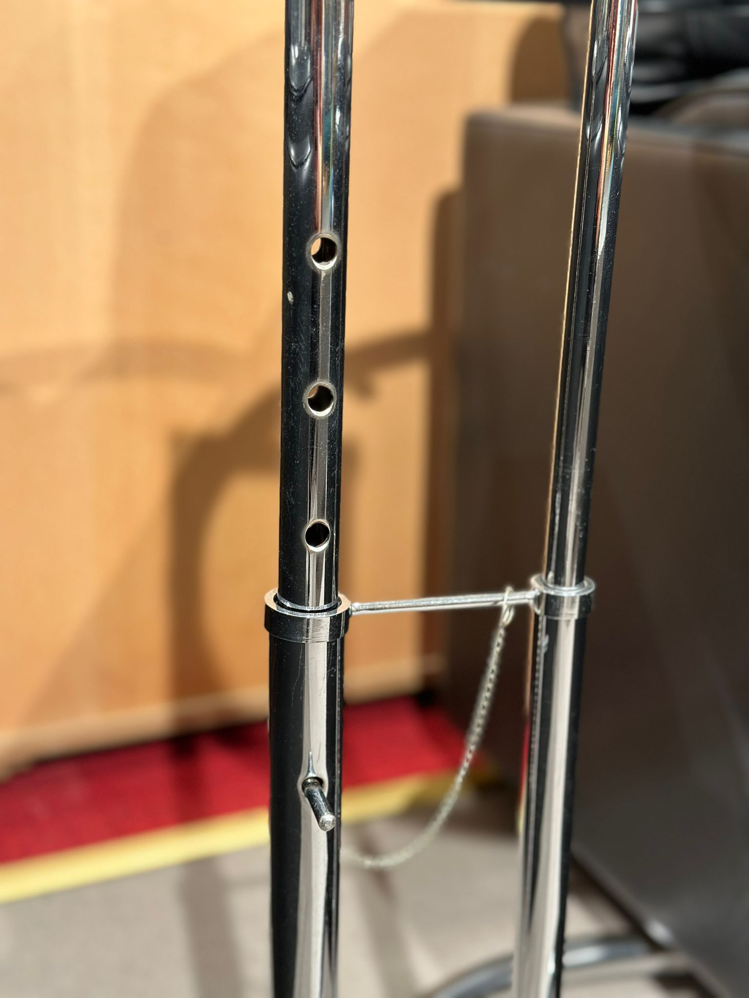 Table d'appoint design reglable en hauteur - Image 3