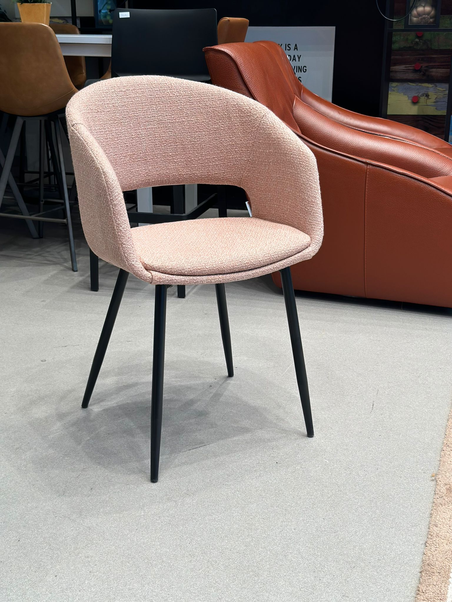 4x Chaises design rose